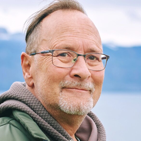 SATIRE NEWS: Robert Donahue