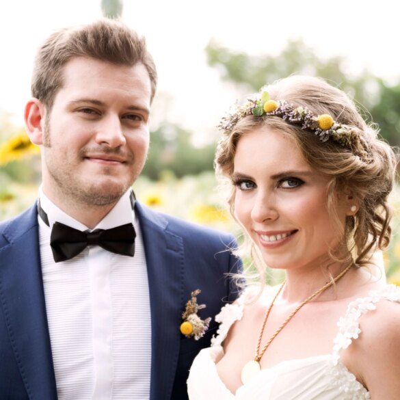 SATIRE NEWS: Wendy Tomalin and Lee Epsley