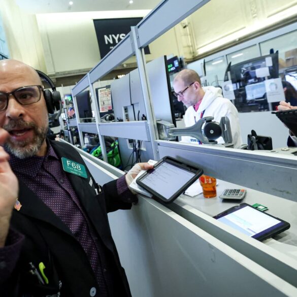 STOCK MARKET: Leveraged fund, options trading surges since pandemic: data