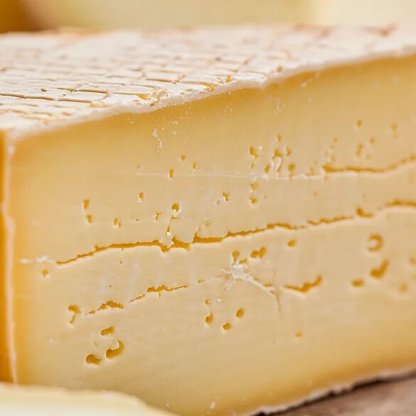 Travel & Lifestyle: Eating Cheese May Reduce Your Risk For