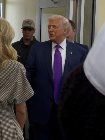President Trump Visits a Local Business
