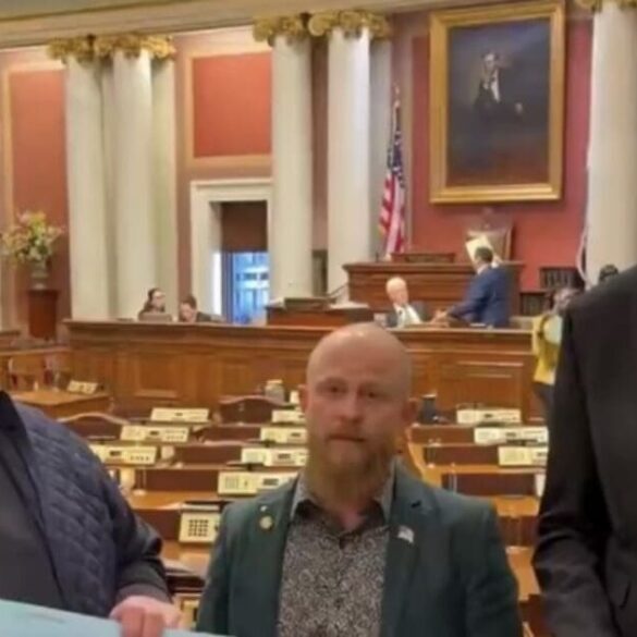 Articles Of Impeachment Introduced Against Democrat Governor * 100PercentFedUp.com * by Danielle