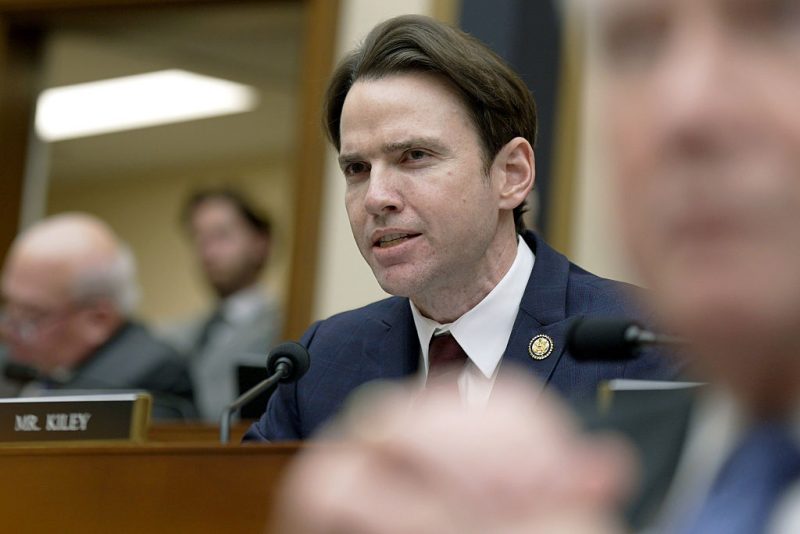 WASHINGTON, DC - JANUARY 22: U.S. Rep. Kevin Kiley (R-CA) questions former Special Counsel Jack Smith as he testifies during a hearing before the House Judiciary Committee in the Rayburn House Office Building on Capitol Hill on January 22, 2026 in Washington, DC. Smith testified on his team's federal criminal investigations into President Donald Trump which included 2020 election interference and classified documents. (Photo by Al Drago/Getty Images)