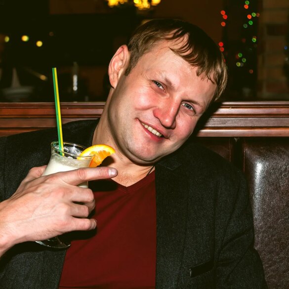 SATIRE NEWS: Boyfriend Barely Alcoholic As Far As Boyfriends Go