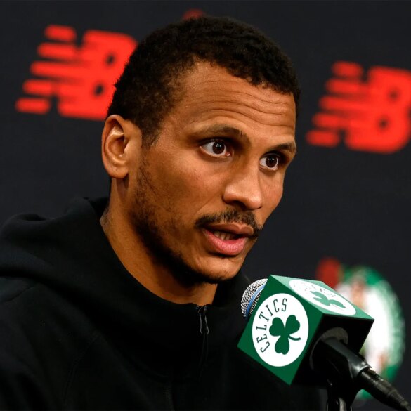 SATIRE NEWS: Joe Mazzulla Reiterates Jayson Tatum Will Not Return