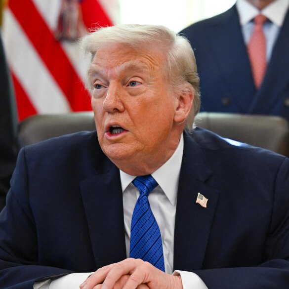 SATIRE NEWS: Trump Demands Staff Get King Of Hormuz On