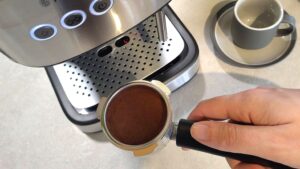 Russell Hobbs Everyday Espresso Machine portafilter basket full of ground coffee