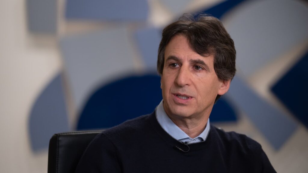 STOCK MARKET: Apollo private credit fund gives investors only 45%