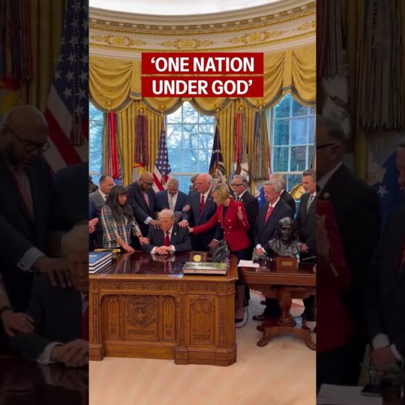 Prayer in the Oval